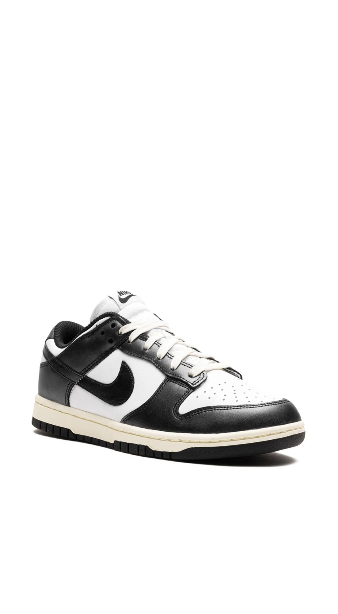 Nike dunk low panda