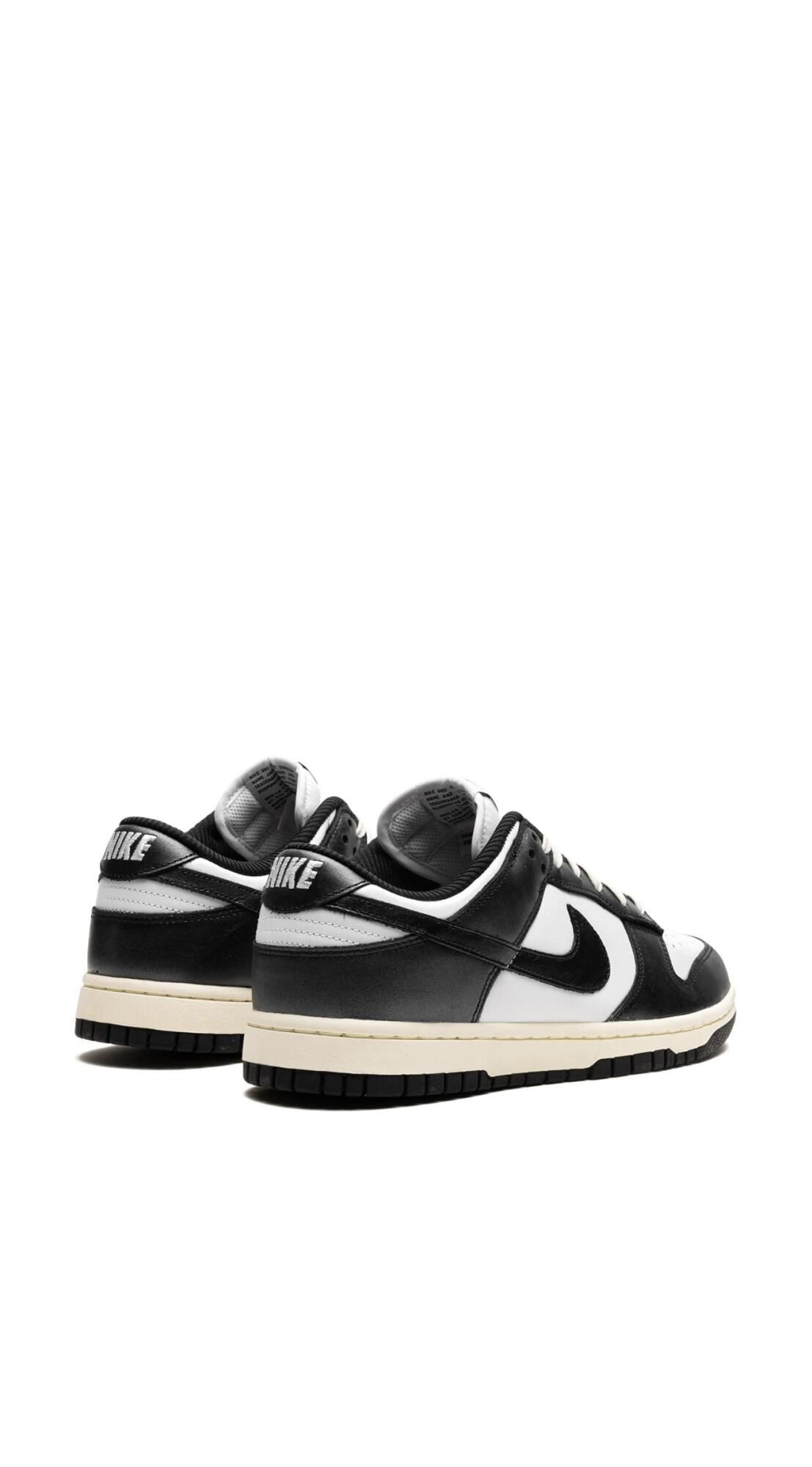 Nike dunk low panda
